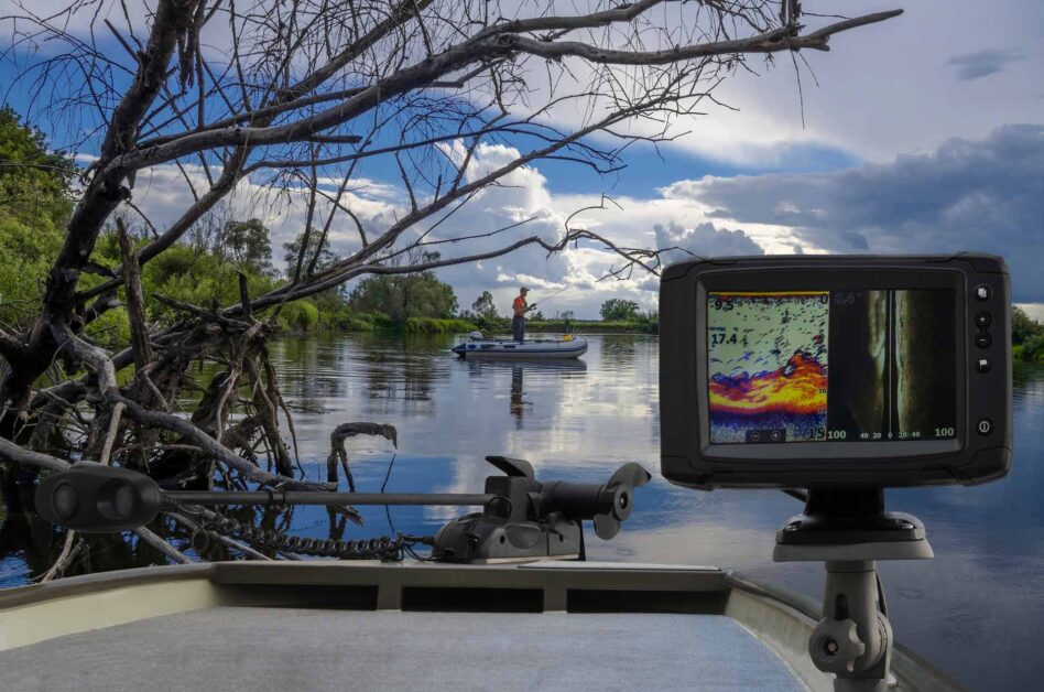 Fishing using down imaging sonar and side imaging sonar