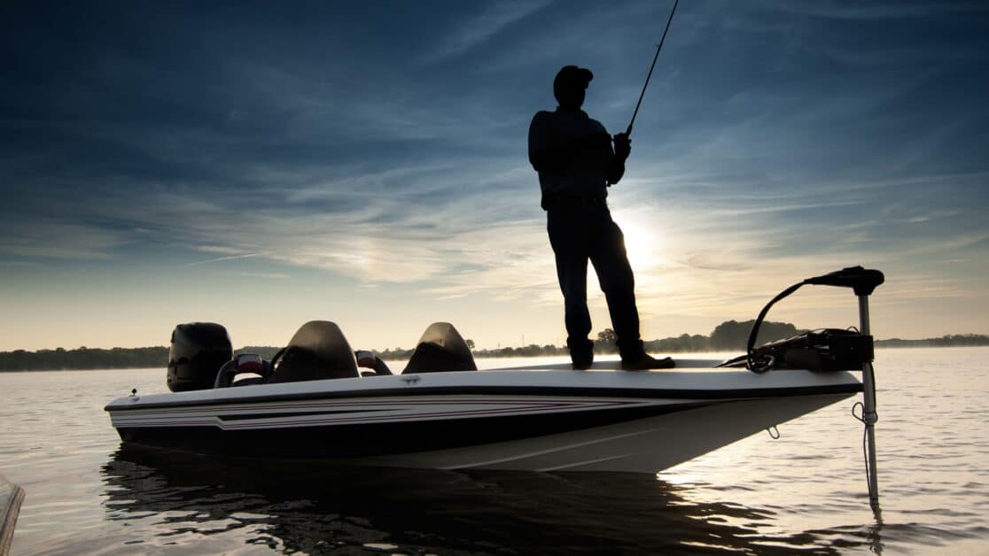 Man fishing boat lake arlington